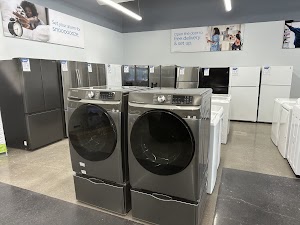 Aaron's - Photo 4