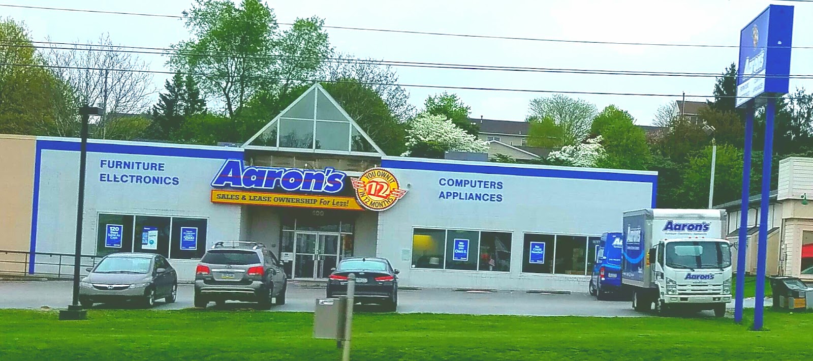 Aaron's - Photo 1