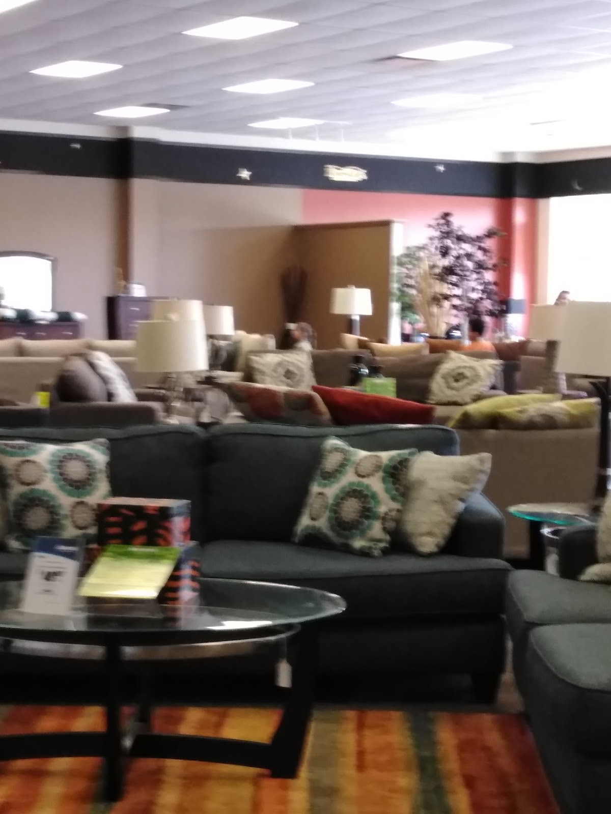 Aaron's - Photo 2