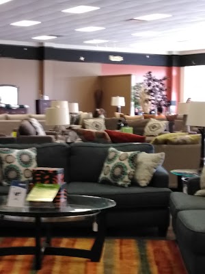 Aaron's - Photo 3