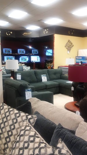Aaron's - Photo 4