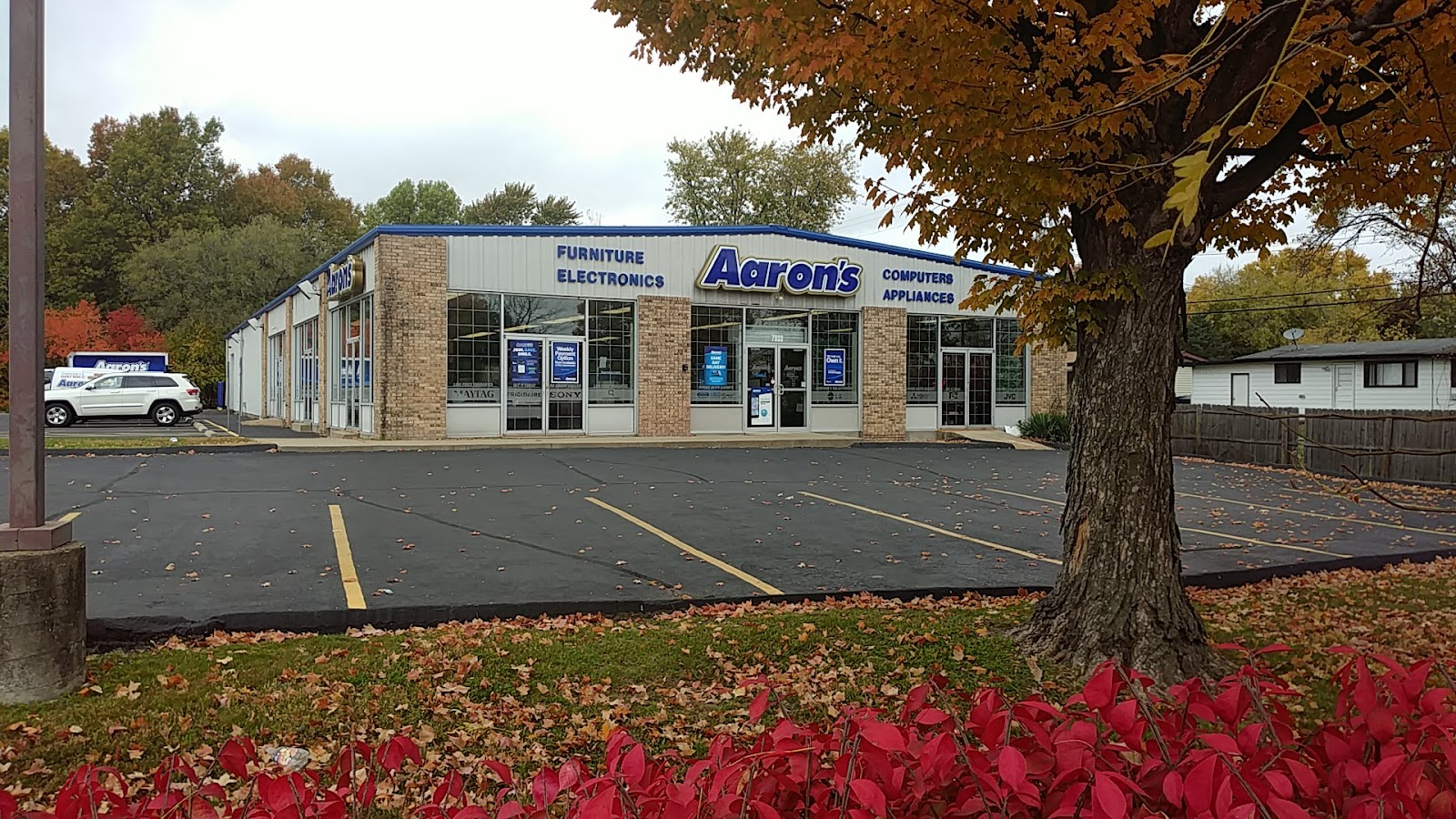 Aaron's - Photo 1