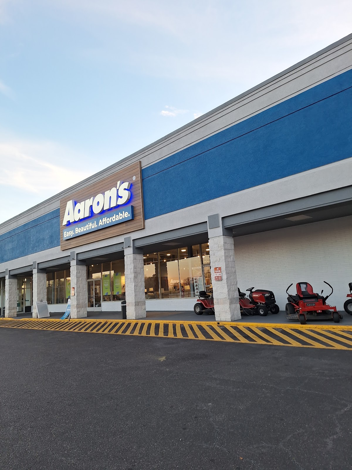 Aaron's - Photo 1