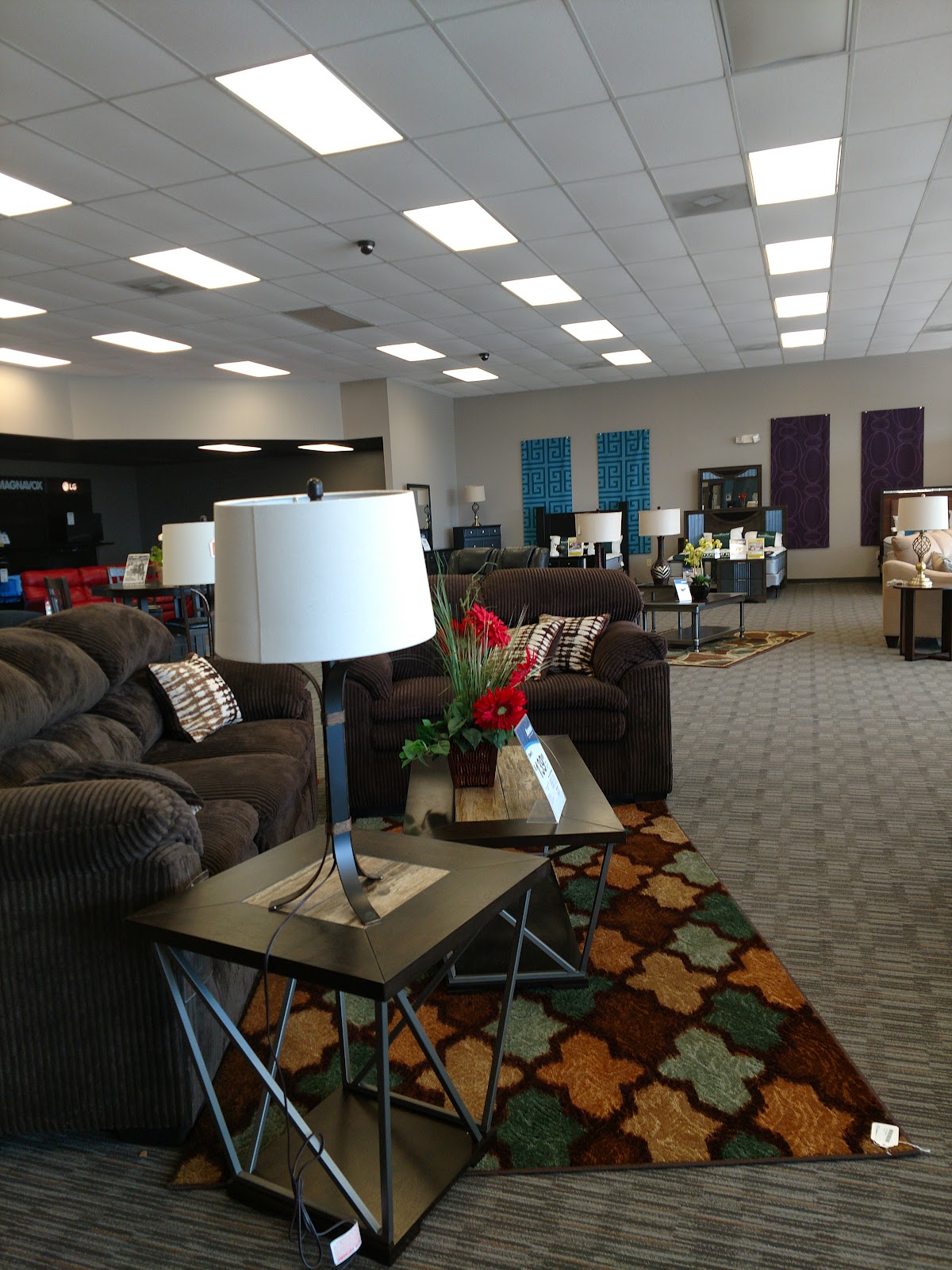 Aaron's - Photo 4