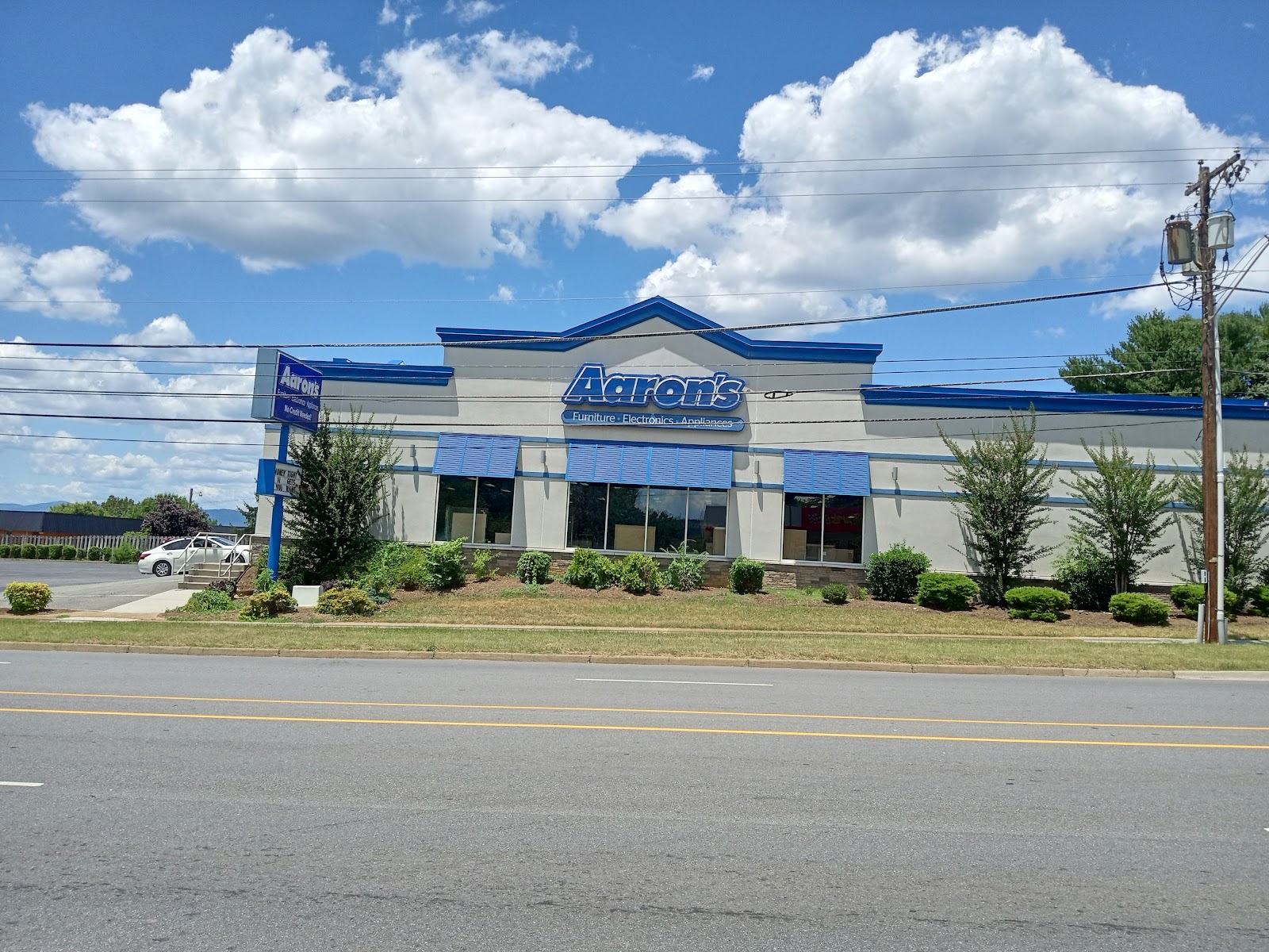 Aaron's - Photo 1