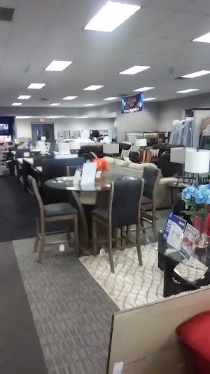 Aaron's - Photo 4