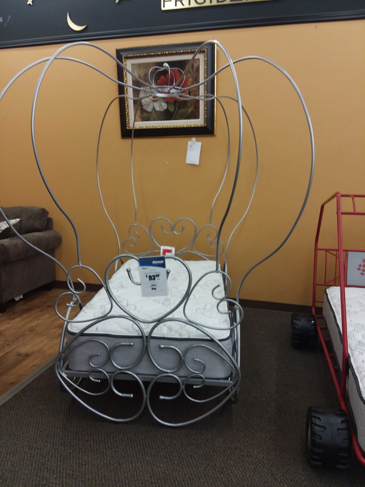 Aaron's - Photo 5