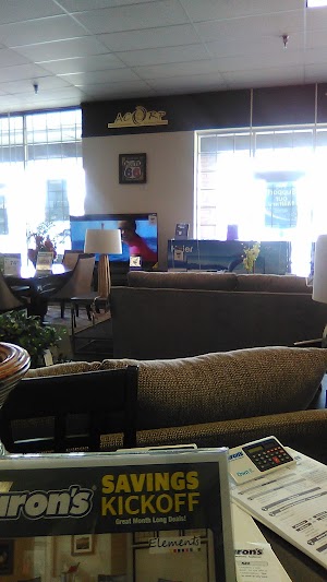 Aaron's - Photo 4