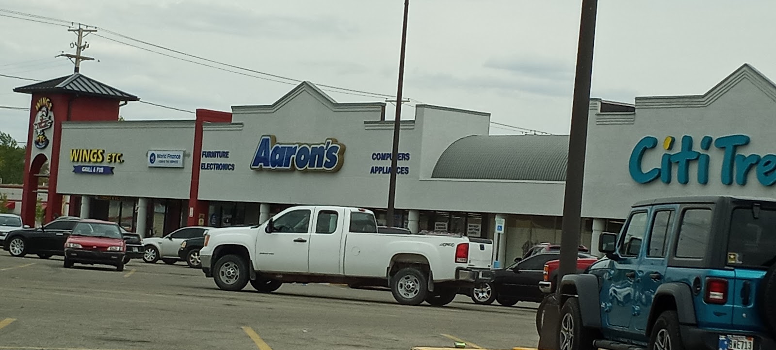 Aaron's - Photo 1