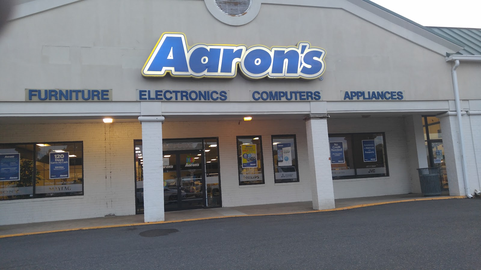 Aaron's - Photo 1