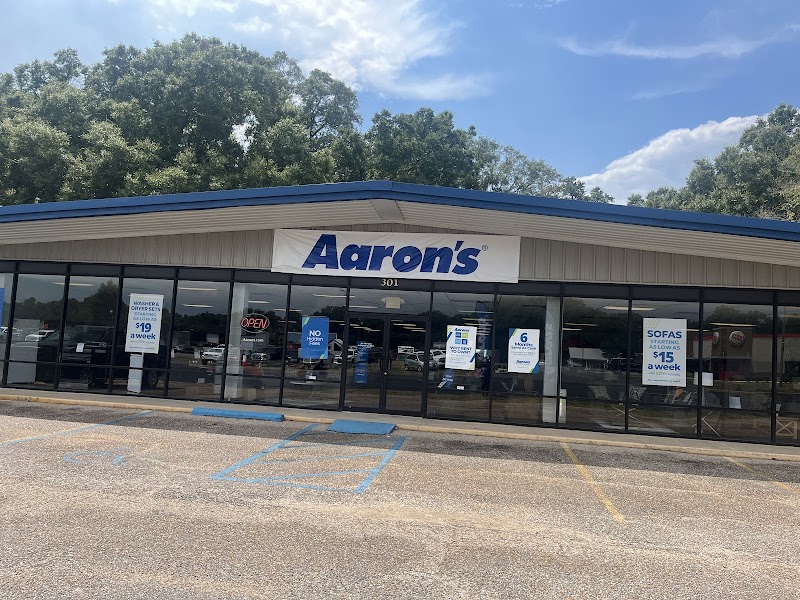 Aaron's - Photo 1