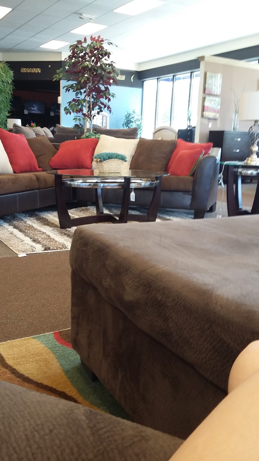 Aaron's - Photo 5