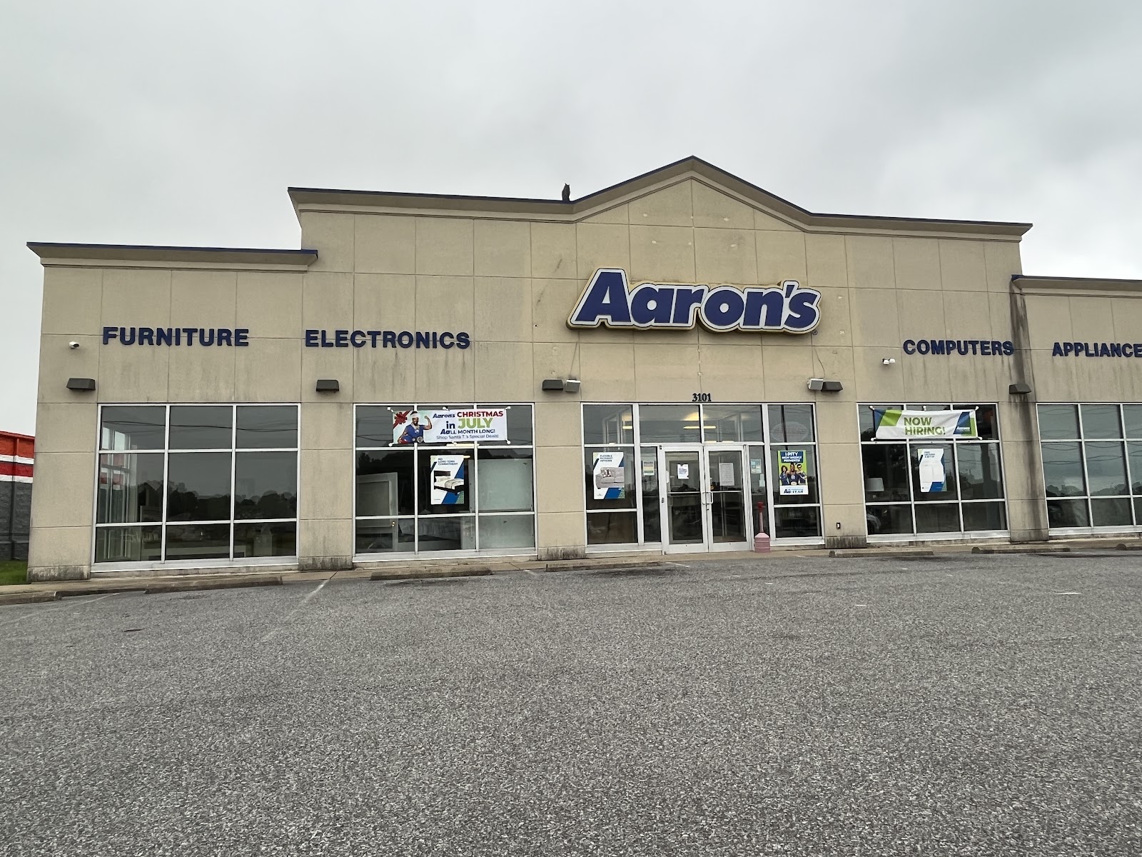 Aaron's - Photo 1