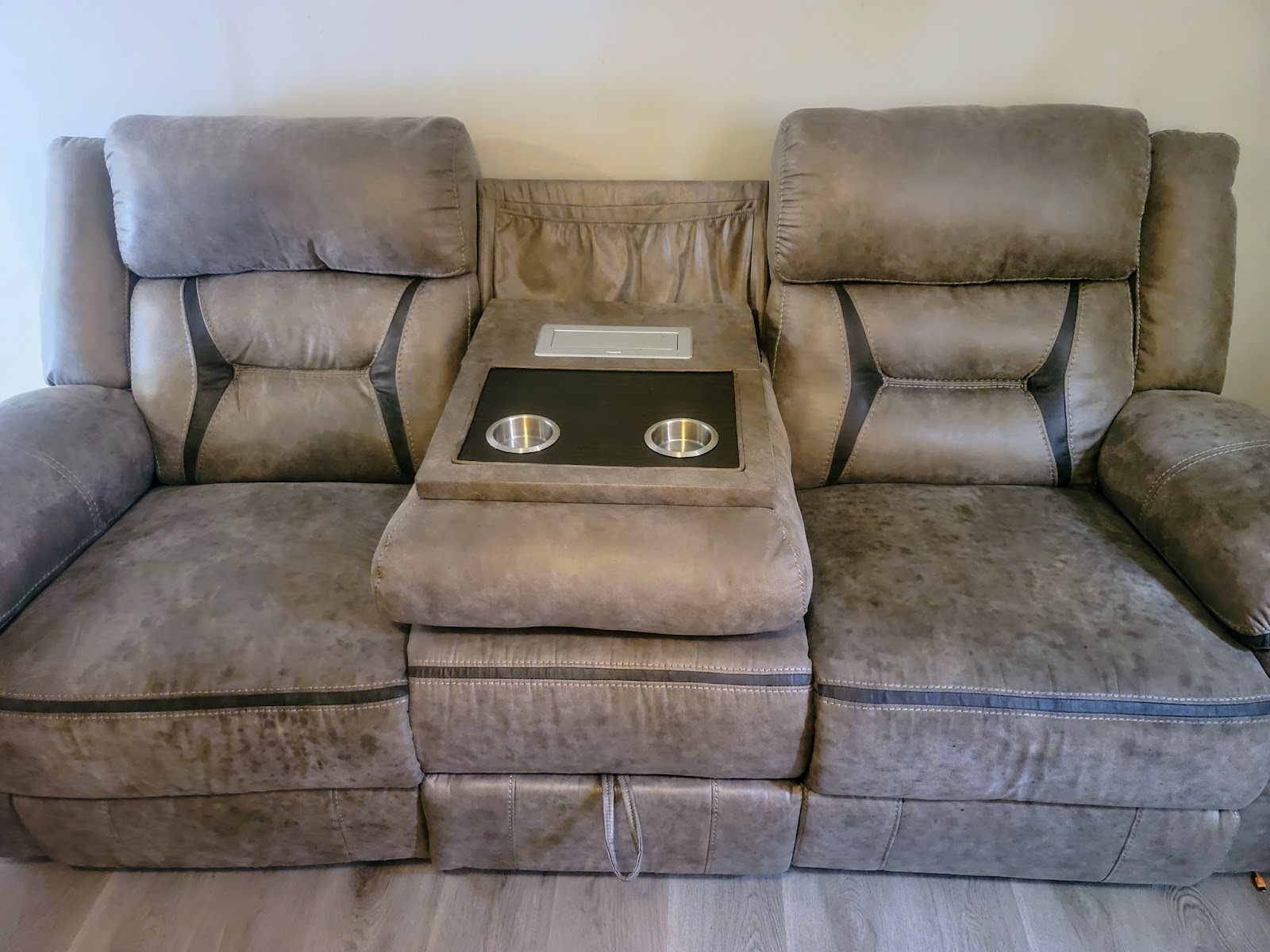 Buddy's Home Furnishings - Photo 3