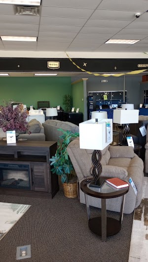 Aaron's - Photo 5