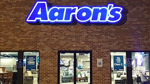 Aaron's - Photo 6
