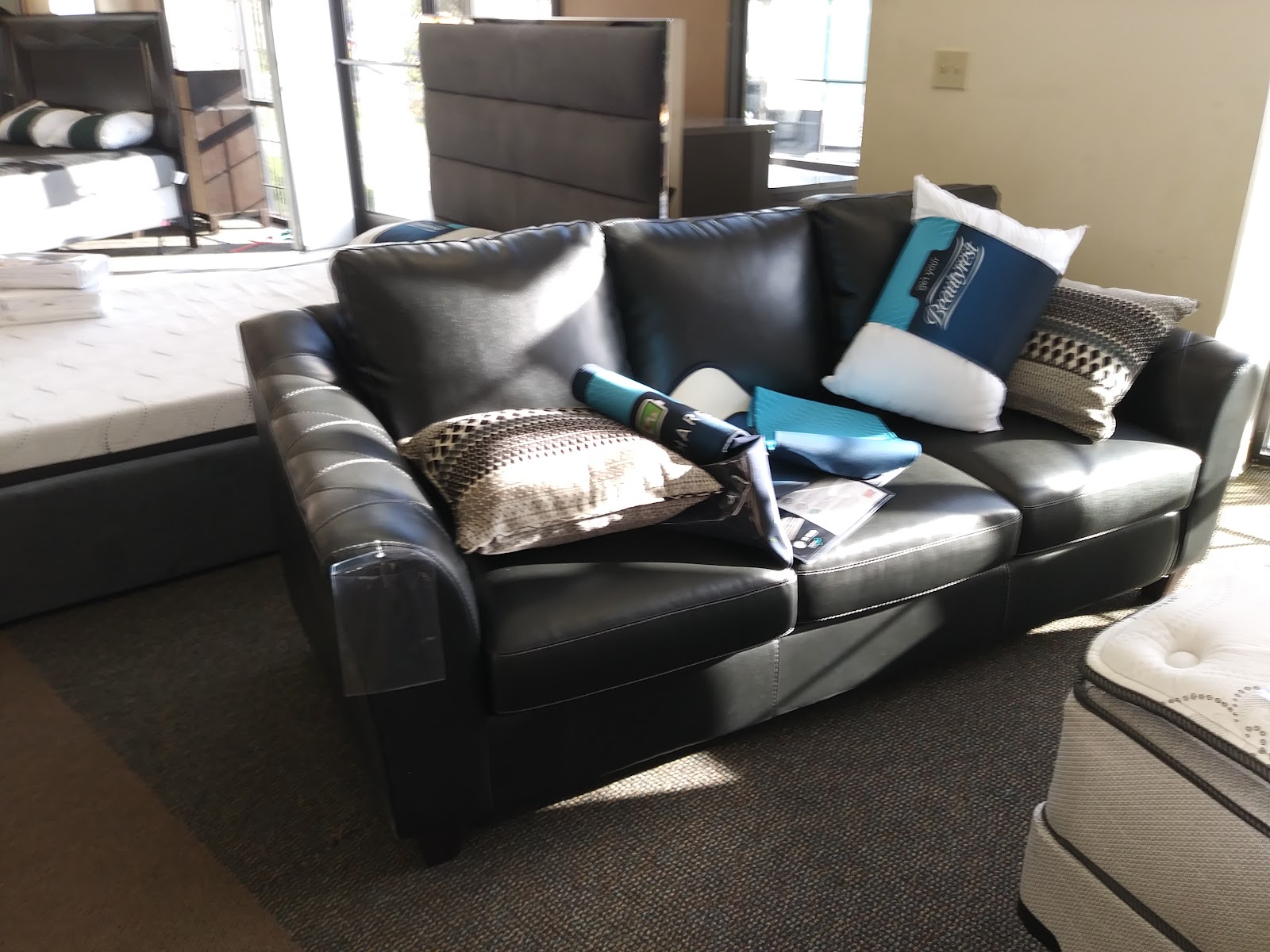 Aaron's - Photo 3