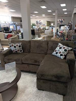 Aaron's - Photo 4