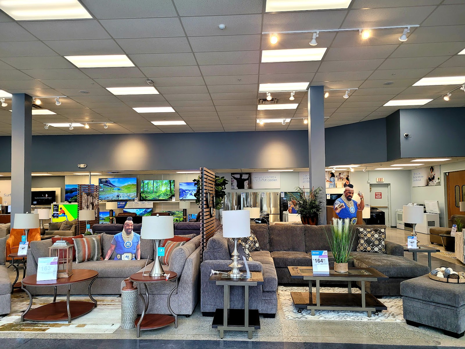 Aaron's - Photo 3