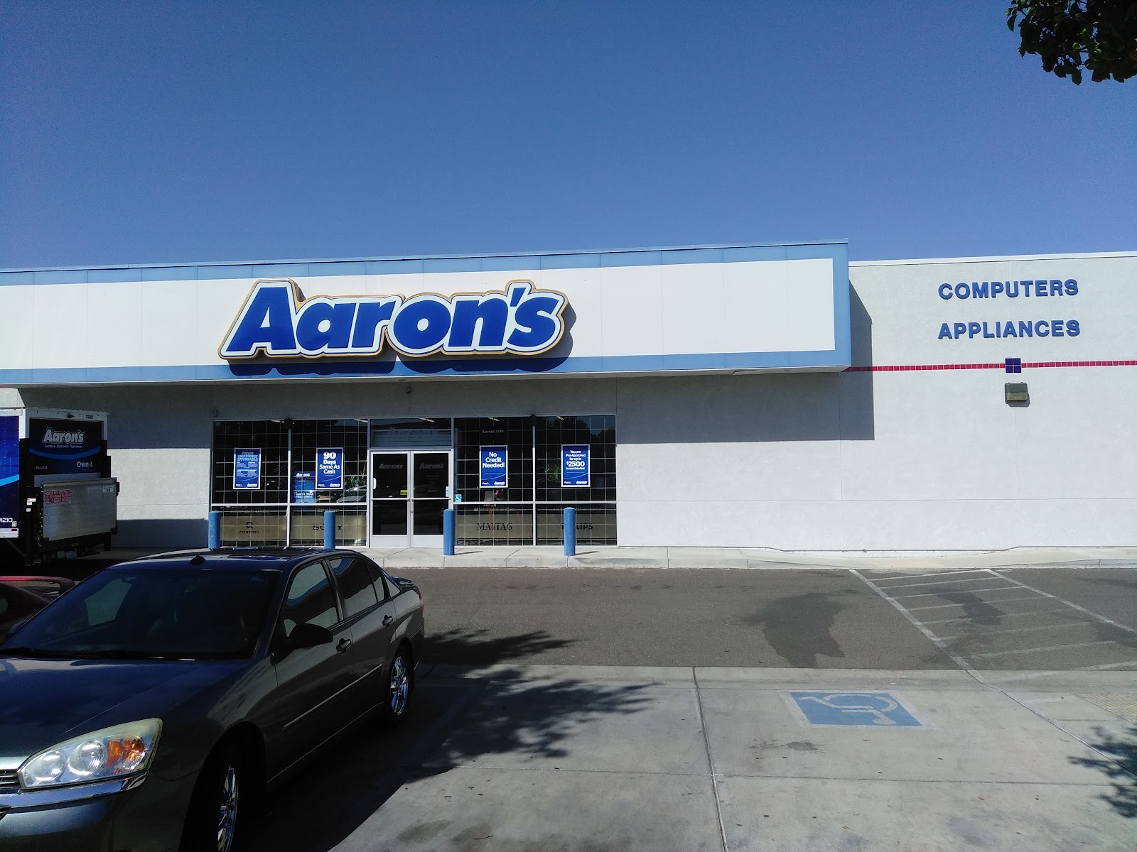 Aaron's - Photo 3