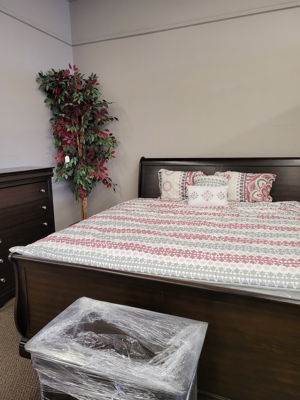 Aaron's - Photo 5