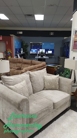 Aaron's - Photo 5