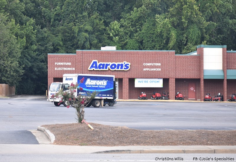Aaron's - Photo 1