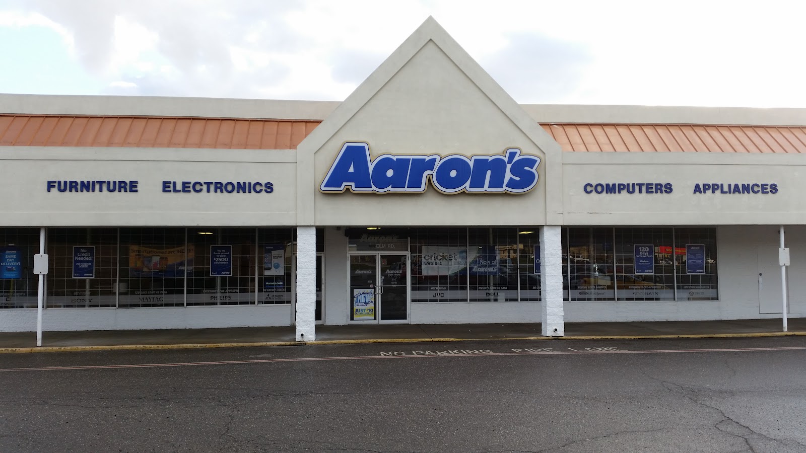 Aaron's - Photo 3