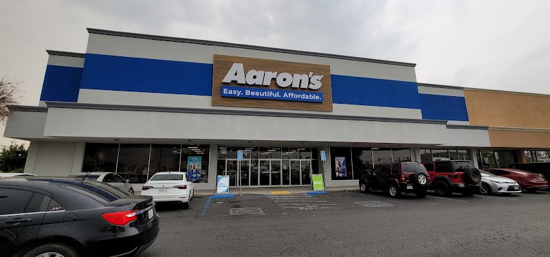 Aaron's - Photo 1