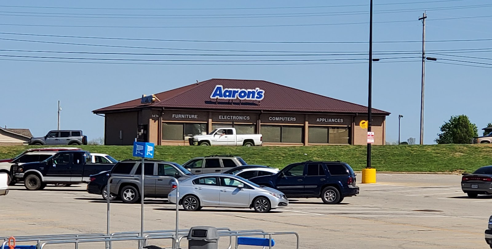 Aaron's - Photo 1