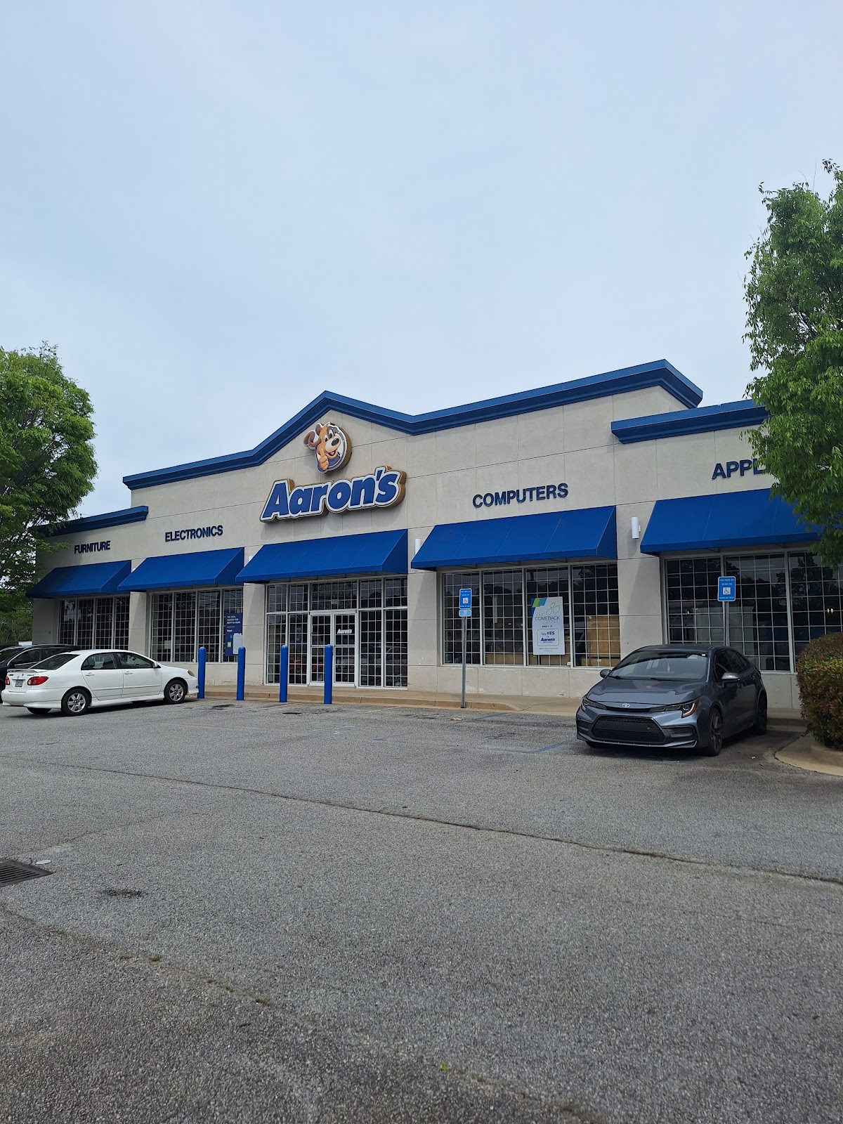 Aaron's - Photo 1