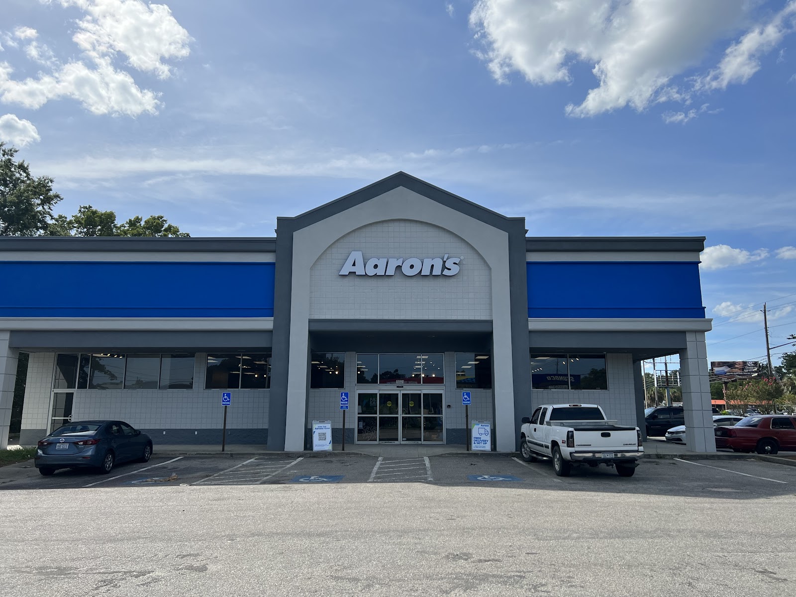 Aaron's - Photo 1