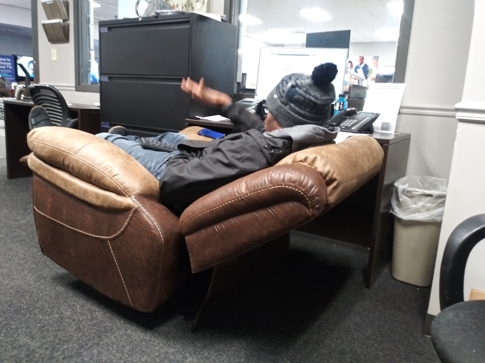 Aaron's - Photo 3