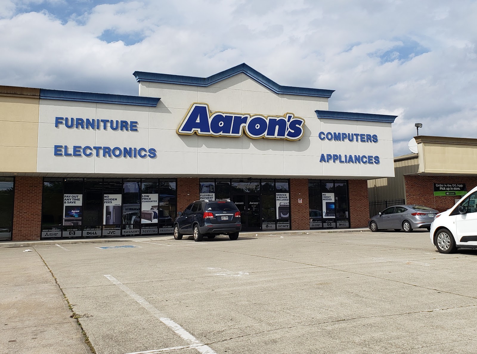 Aaron's - Photo 1
