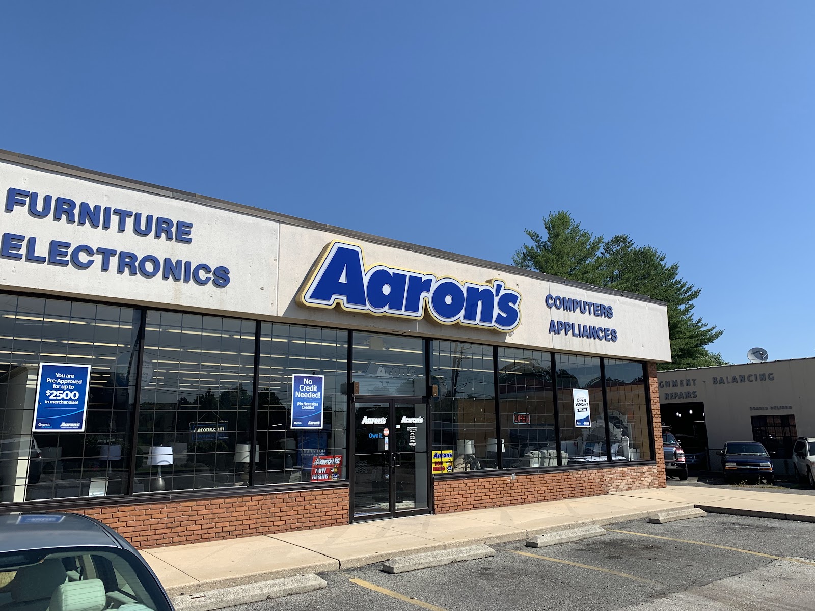 Aaron's - Photo 1