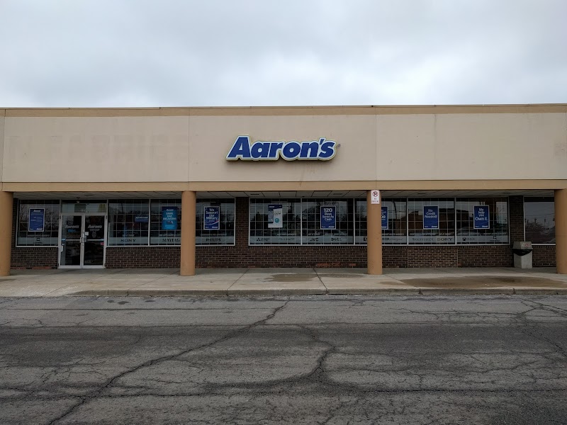 Aaron's - Photo 1