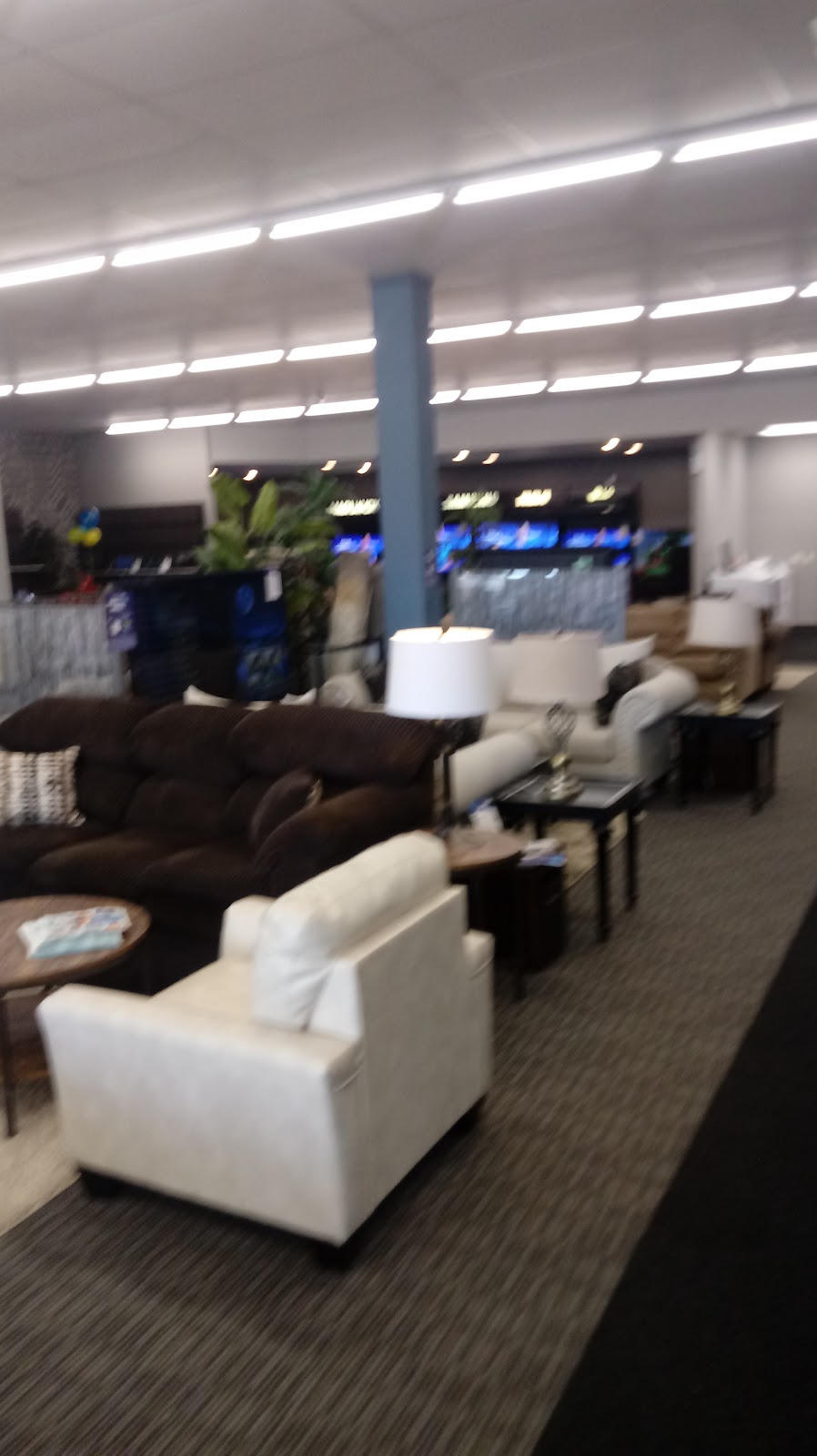 Aaron's - Photo 3