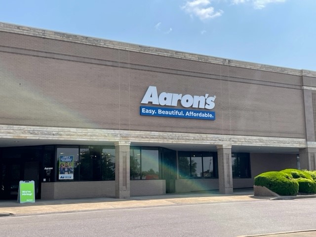 Aaron's - Photo 1