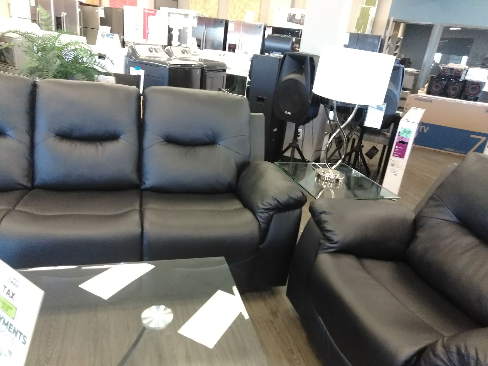 Aaron's - Photo 4