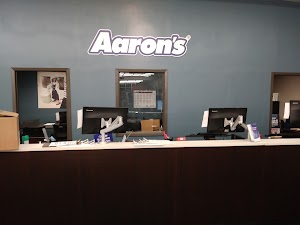 Aaron's - Photo 6