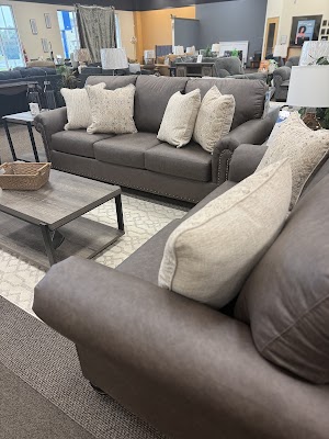 Bargain Center LLC - Photo 4