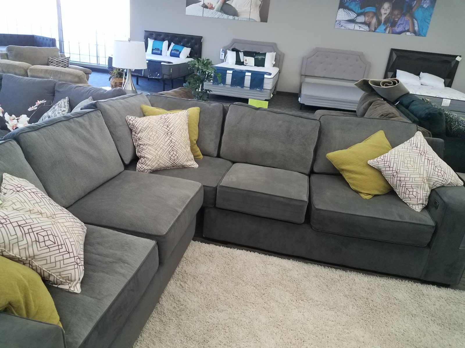 Aaron's - Photo 3