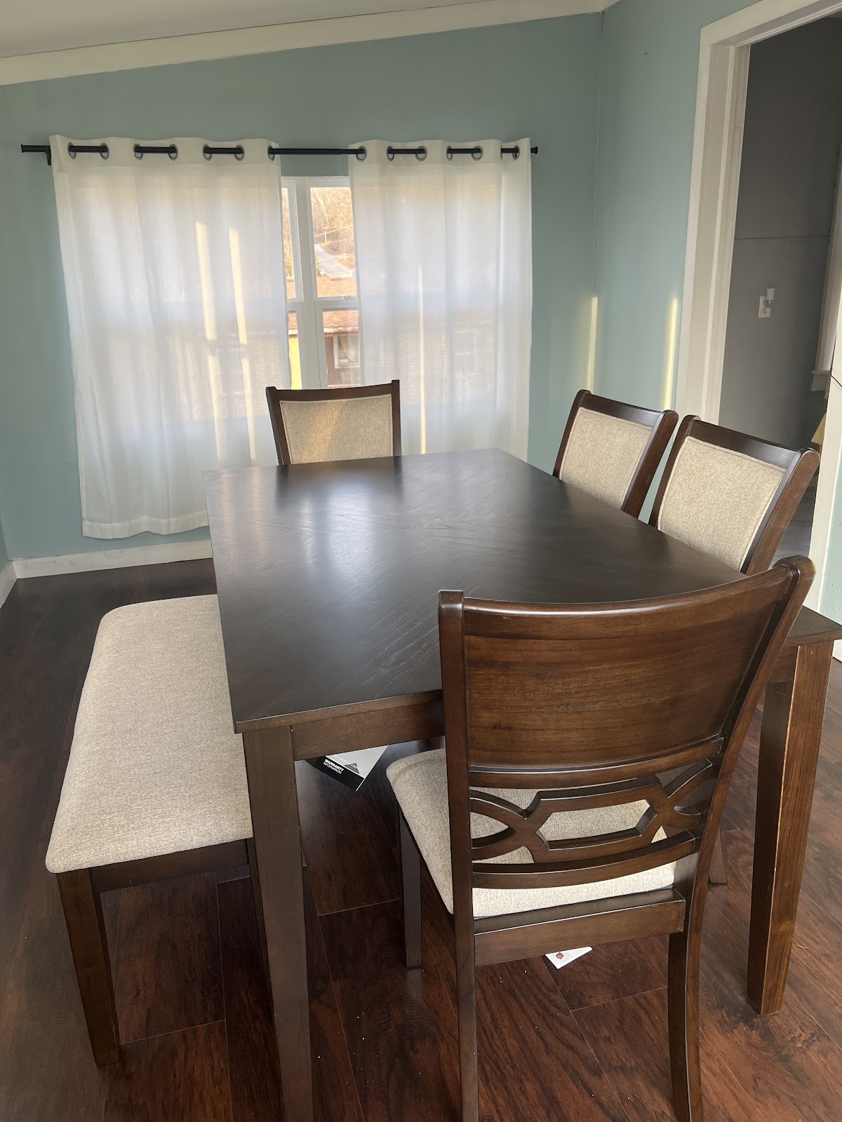 Bargain Center LLC - Photo 5