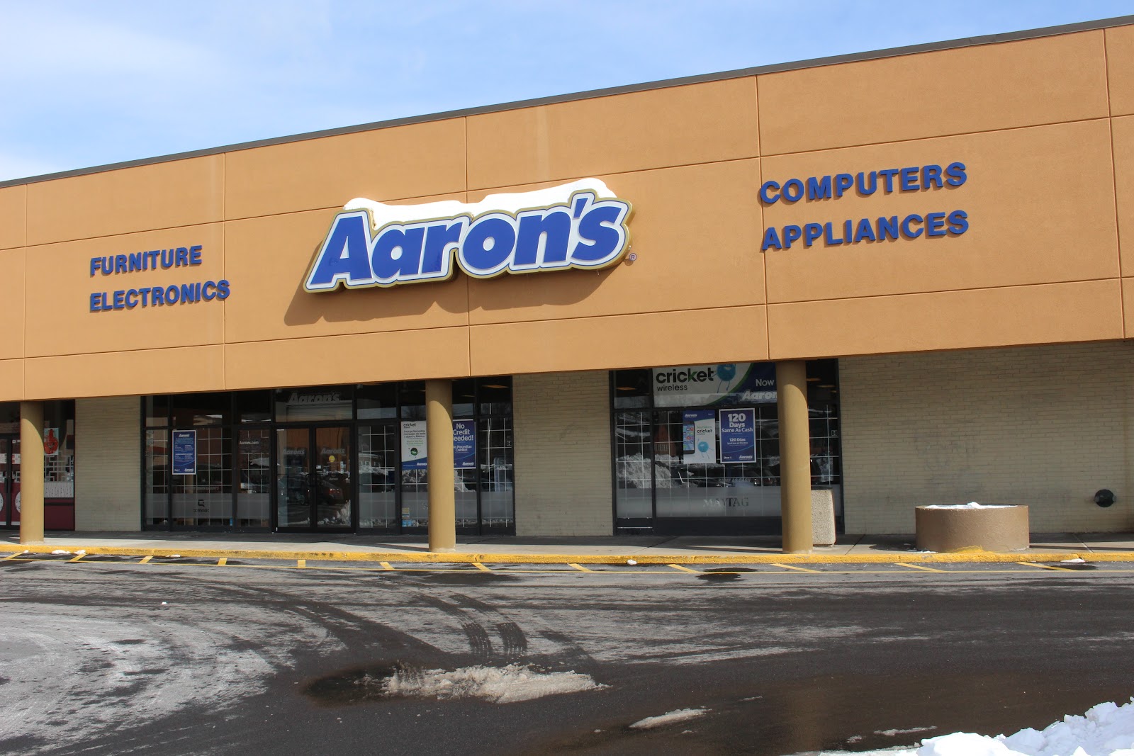 Aaron's - Photo 1
