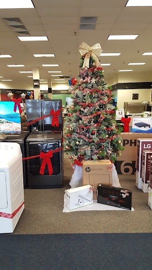 Aaron's - Photo 3