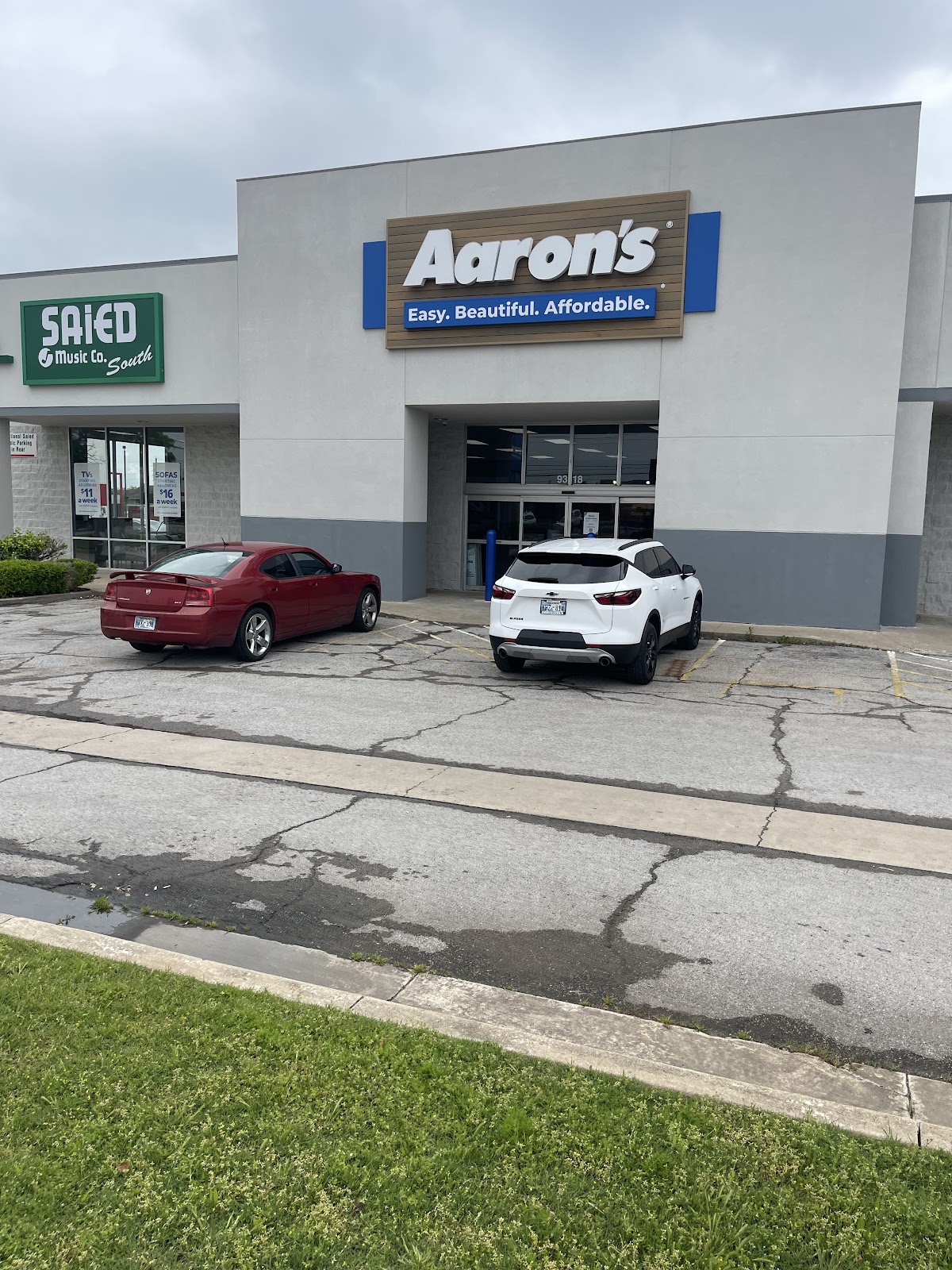 Aaron's - Photo 1