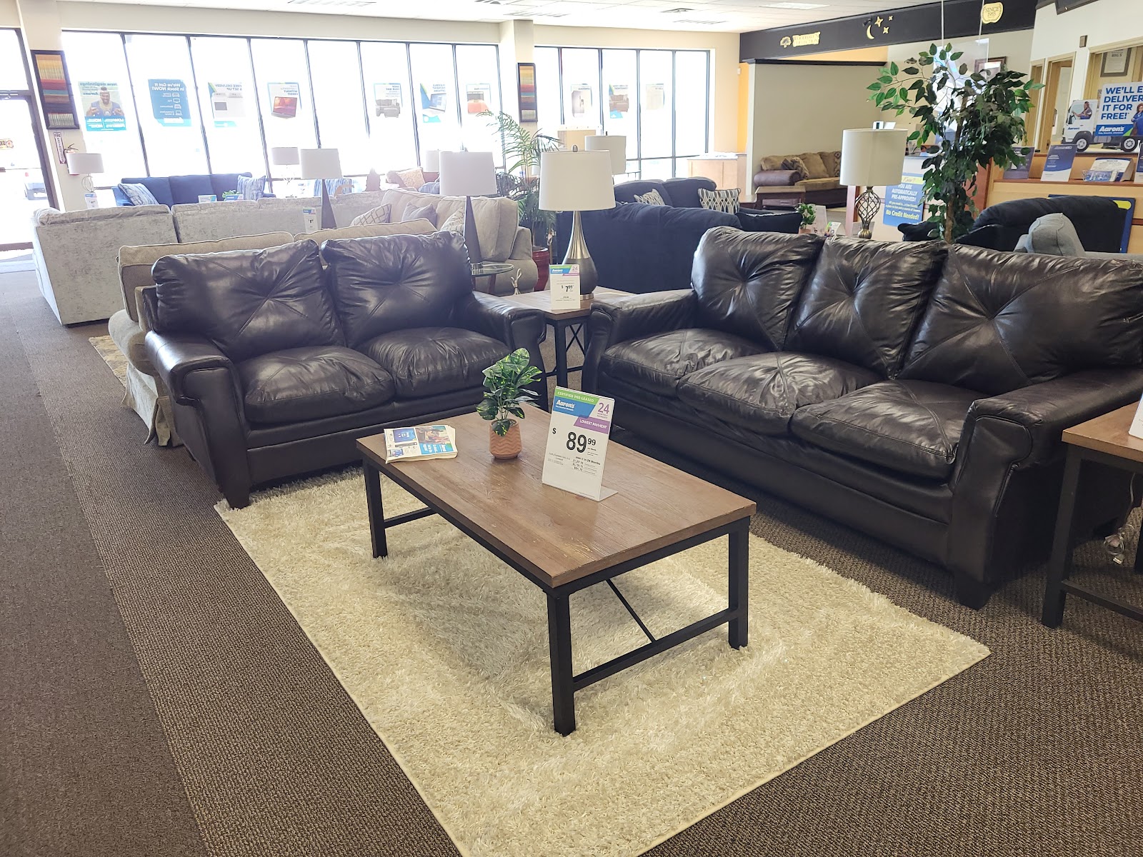 Aaron's - Photo 5