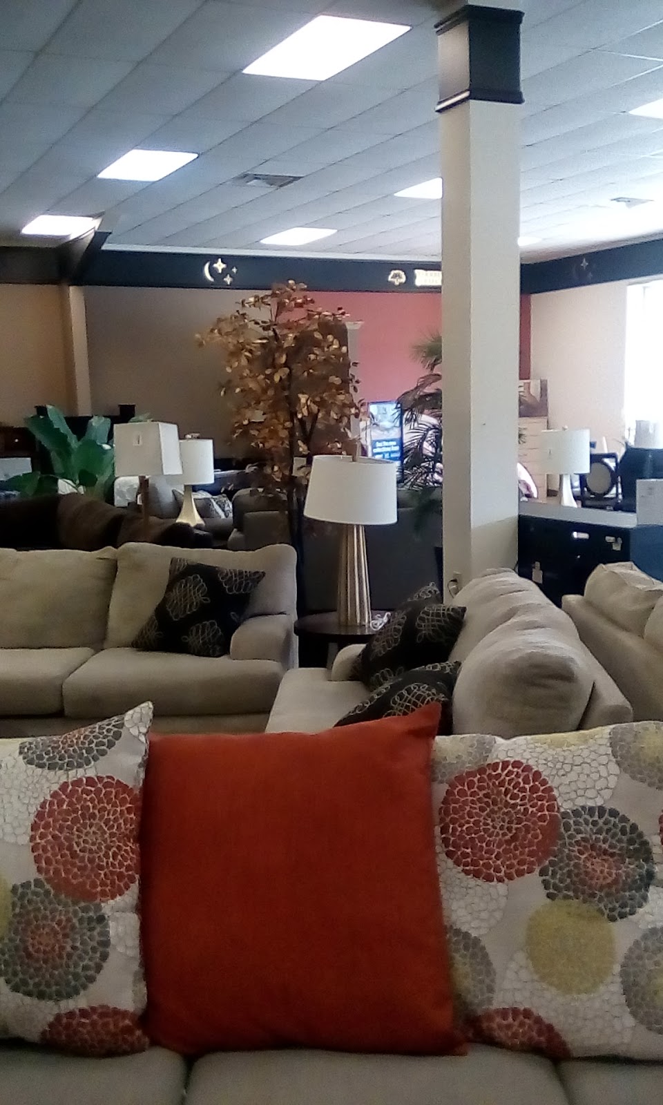 Aaron's - Photo 3