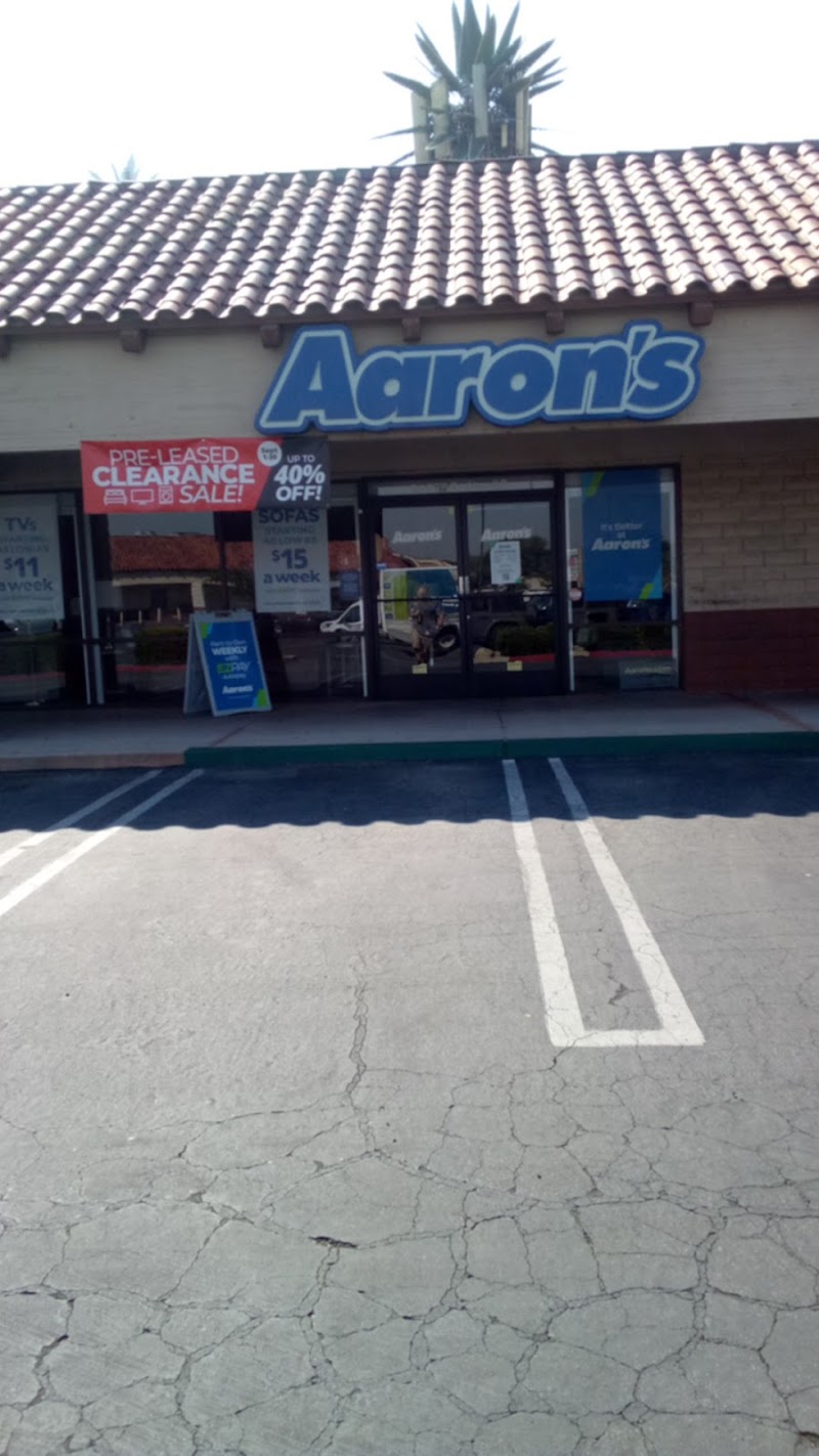 Aaron's - Photo 1