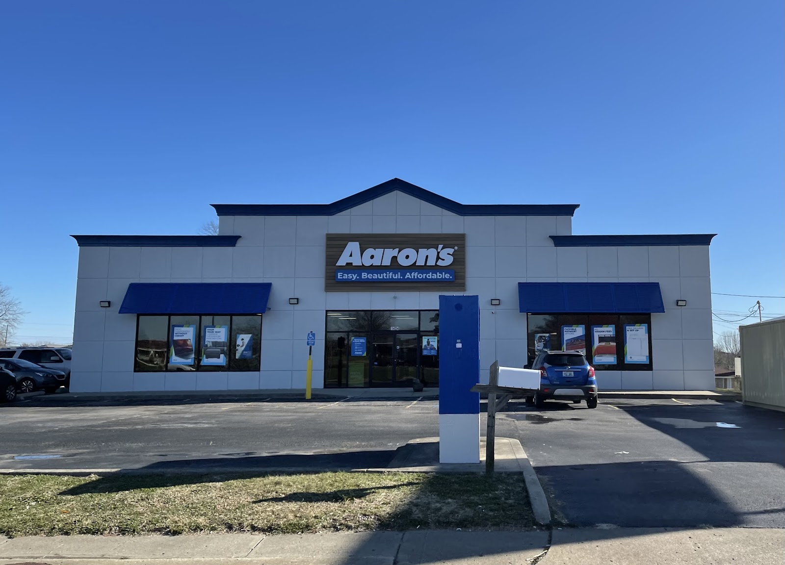 Aaron's - Photo 1